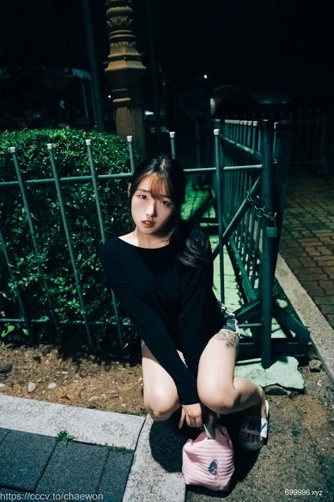  SonSon (손손) - Public Toilet - part 01